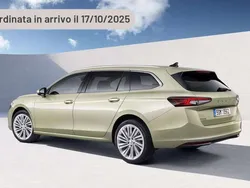 Argento Usata 2023 Skoda Superb Selection Station wagon | 37.630 € (Buon prezzo)
