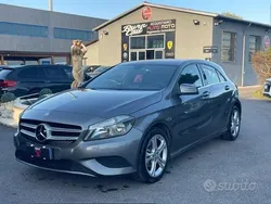 Grigio Usata 2015 Mercedes A180 Tre volumi | 12.000 € (Super prezzo)