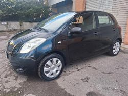 Nero Usata 2008 Toyota Yaris Due volumi | 3900 € (Ottimo prezzo)