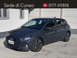 Grigio Usata 2022 Hyundai i20 Tre volumi | 13.400 € (Buon prezzo)