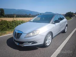 Grigio Usata 2010 Lancia Delta Tre volumi | 3400 € (Buon prezzo)