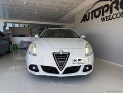 Bianco Usata 2012 Alfa Romeo Giulietta Tre volumi | 3990 € (Buon prezzo)