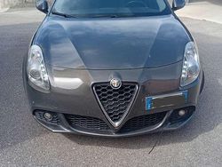 Usata 2012 Alfa Romeo Giulietta Distinctive Tre volumi | 6000 € (Cara)