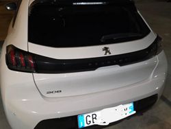 Bianco Usata 2021 Peugeot 208 Due volumi | 13.000 € (Buon prezzo)