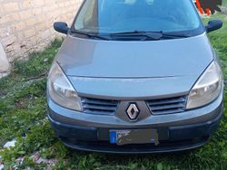 Grigio Usata 2004 Renault Scénic II Monovolume | 1000 € (Super prezzo)
