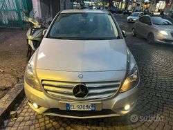 Grigio Usata 2012 Mercedes B180 Monovolume | 7500 €