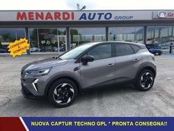 Grigio Nuova 2025 Renault Captur Techno SUV | 21.500 € (Buon prezzo)