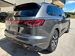 Grigio Usata 2024 VW Touareg R-line SUV | 62.990 € (Cara)