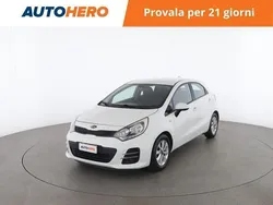 Bianco Usata 2017 Kia Rio Active Tre volumi | 9099 € (Buon prezzo)