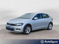 Argento Usata 2020 VW Polo Comfortline Tre volumi | 17.500 € (Buon prezzo)