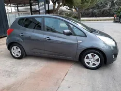 Grigio Usata 2011 Kia Venga Due volumi | 6500 € (Molto cara)