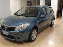 Blu Usata 2009 Dacia Sandero Ambiance Tre volumi | 4900 € (Cara)