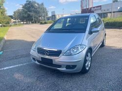 Argento Usata 2004 Mercedes A170 Classic Monovolume | 2450 € (Buon prezzo)