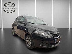 Nero Usata 2022 Lancia Ypsilon Gold Due volumi | 10.490 € (Ottimo prezzo)