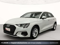 Bianco ghiacciaio metallizzato Usata 2023 Audi A3 Business Tre volumi | 24.900 € (Ottimo prezzo)