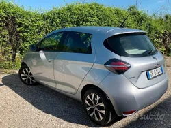 Argento Usata 2021 Renault Zoe Zen Due volumi | 14.000 € (Cara)