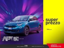 Rosso Usata 2024 Fiat 600 La Prima SUV | 22.500 € (Ottimo prezzo)