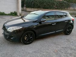 Nero Usata 2010 Renault Mégane Tre volumi | 3900 € (Cara)