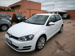Bianco Usata 2013 VW Golf Comfortline Tre volumi | 8500 € (Cara)