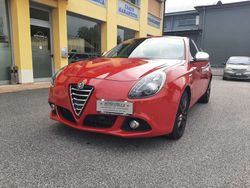 Rosso coompetizione Usata 2014 Alfa Romeo Giulietta Due volumi | 9990 € (Buon prezzo)