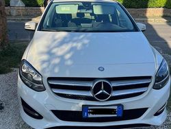 Usata 2017 Mercedes B180 Business Monovolume | 9500 € (Cara)