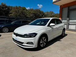 Bianco Usata 2021 VW Polo Comfortline Tre volumi | 16.700 € (Buon prezzo)