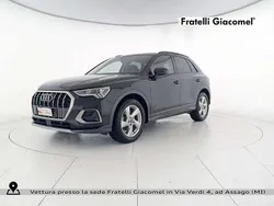 Nero mito metallizzato Usata 2024 Audi Q3 Advanced SUV | 36.900 € (Super prezzo)