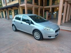 Grigio Usata 2012 Fiat Punto Easy Tre volumi | 5500 € (Buon prezzo)