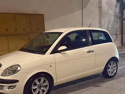 Usata 2003 Lancia Ypsilon Due volumi | 1600 € (Buon prezzo)
