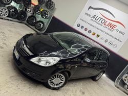 Nero Usata 2009 Opel Corsa Tre volumi | 2890 € (Buon prezzo)