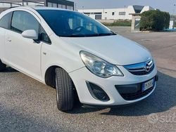 Bianco Usata 2012 Opel Corsa Due volumi | 2900 € (Buon prezzo)
