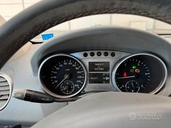 Nero Usata 2011 Mercedes 350 Station wagon | 9000 €