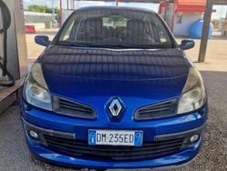 Blu/azzurro Usata 2008 Renault Clio III Dynamique Tre volumi | 3000 € (Cara)