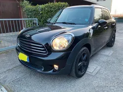 Usata 2014 Mini One D Countryman SUV | 10.900 € (Cara)