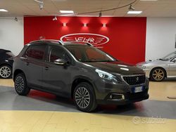 Grigio Usata 2018 Peugeot 2008 Active SUV | 11.490 € (Buon prezzo)