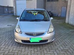 Grigio Usata 2006 Honda Jazz S Due volumi | 3200 € (Buon prezzo)