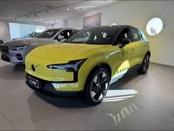 Giallo Usata 2024 Volvo EX30 Plus SUV | 34.900 € (Buon prezzo)