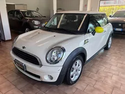 Bianco Usata 2009 Mini ONE Due volumi | 3500 € (Buon prezzo)