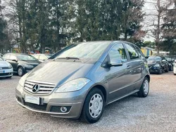 Grigio Usata 2009 Mercedes A180 Edition Tre volumi | 4500 € (Buon prezzo)