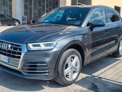 Grigio Usata 2020 Audi Q5 Design SUV | 28.900 € (Buon prezzo)