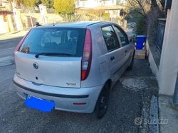Grigio Usata 2008 Fiat Punto Due volumi | 1300 € (Ottimo prezzo)