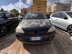 Nero Usata 2005 Opel Corsa Due volumi | 800 € (Super prezzo)