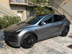 Grigio Usata 2023 Tesla Model Y Performance SUV | 43.000 € (Buon prezzo)