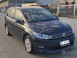 Grigio Usata 2021 VW Touran Monovolume | 30.900 € (Molto cara)