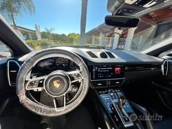 Nero Usata 2019 Porsche Cayenne SUV | 48.500 € (Ottimo prezzo)