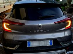 Grigio Usata 2023 Renault Captur Techno SUV | 18.500 € (Buon prezzo)