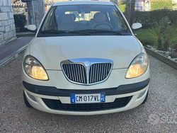 Beige Usata 2004 Lancia Ypsilon Due volumi | 1500 € (Ottimo prezzo)