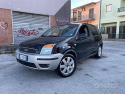 Nero Usata 2009 Ford Fusion Tre volumi | 1499 € (Ottimo prezzo)