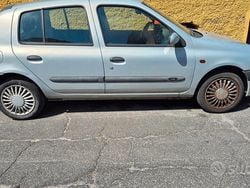 Usata 2000 Renault Clio II Due volumi | 500 € (Buon prezzo)