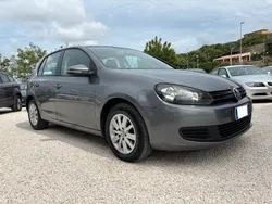 Grigio Usata 2011 VW Golf VI Tre volumi | 5990 € (Buon prezzo)